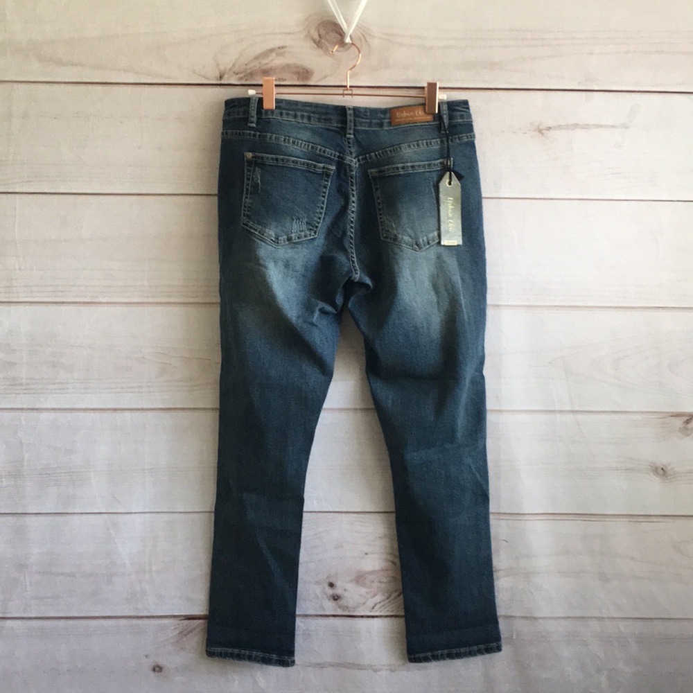 Urban Chic Denim Jeans - Picture 4 of 8